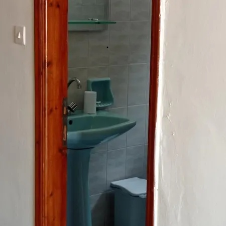 Litheri-studios&apartment Guest house