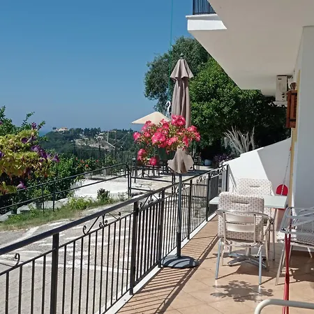 Litheri-studios&apartment Guest house